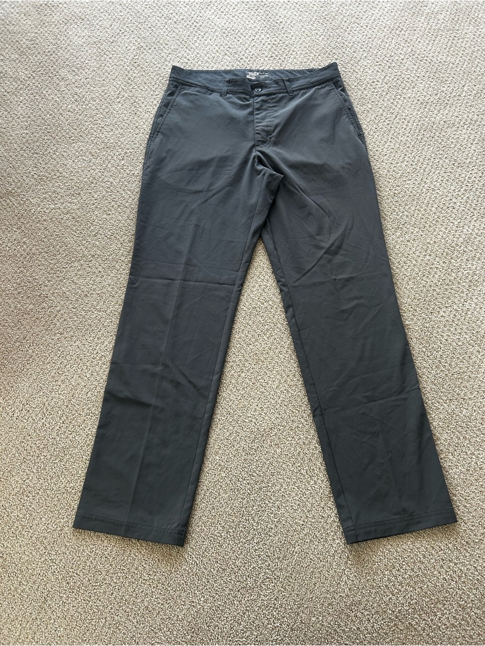 Nike Men's Chinos in Dark Gray